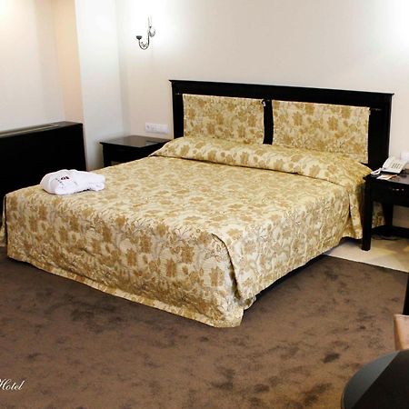 Grand Mir Hotel Ташкент Екстериор снимка
