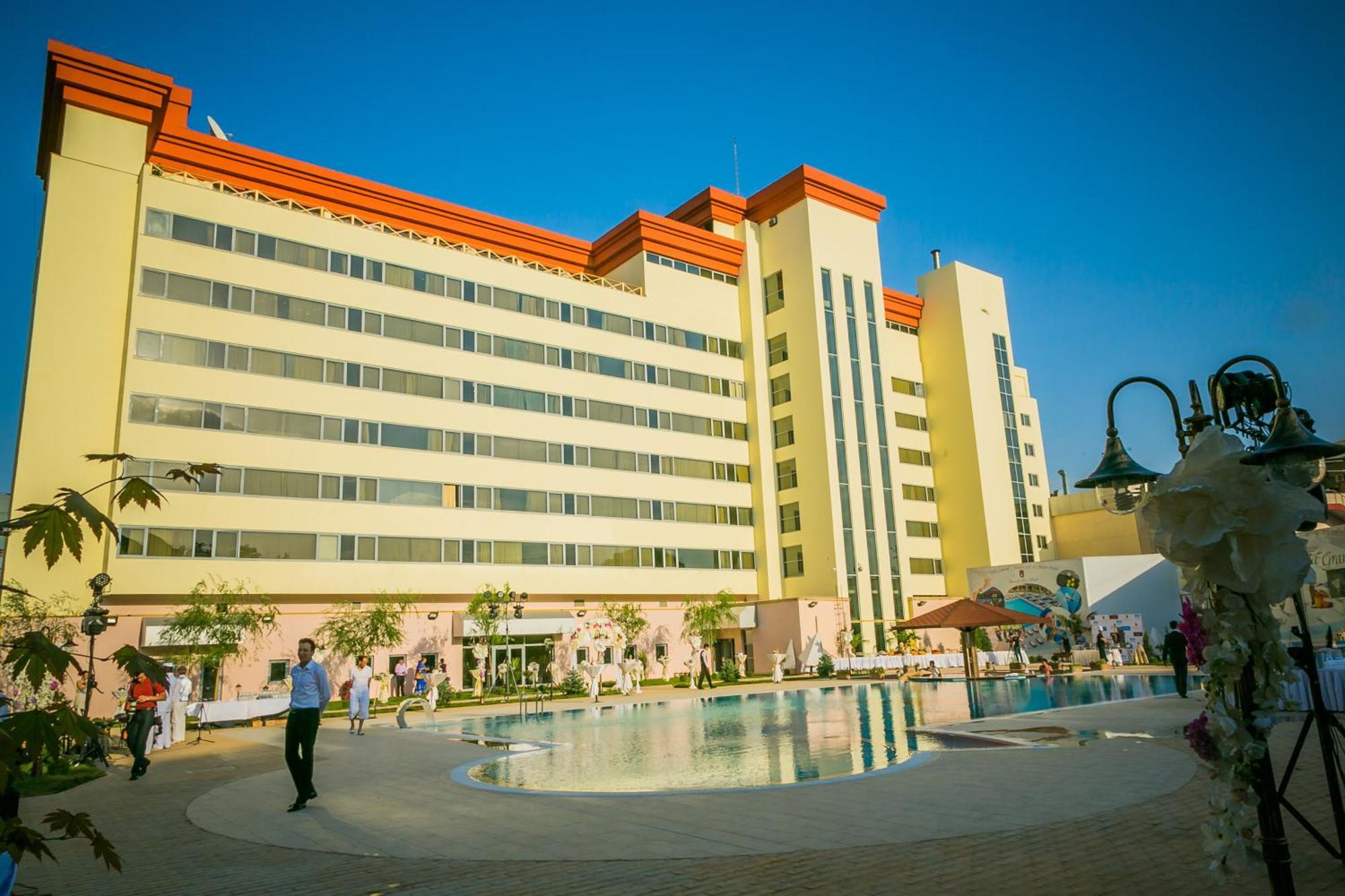 Grand Mir Hotel Ташкент Екстериор снимка