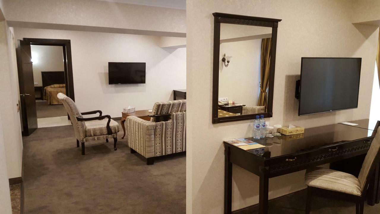 Grand Mir Hotel Ташкент Екстериор снимка