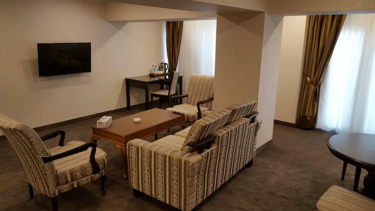 Grand Mir Hotel Ташкент Екстериор снимка