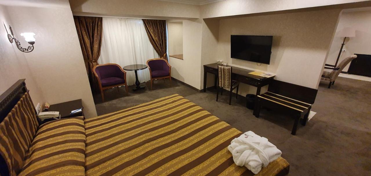Grand Mir Hotel Ташкент Екстериор снимка