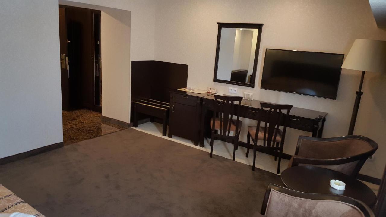 Grand Mir Hotel Ташкент Екстериор снимка